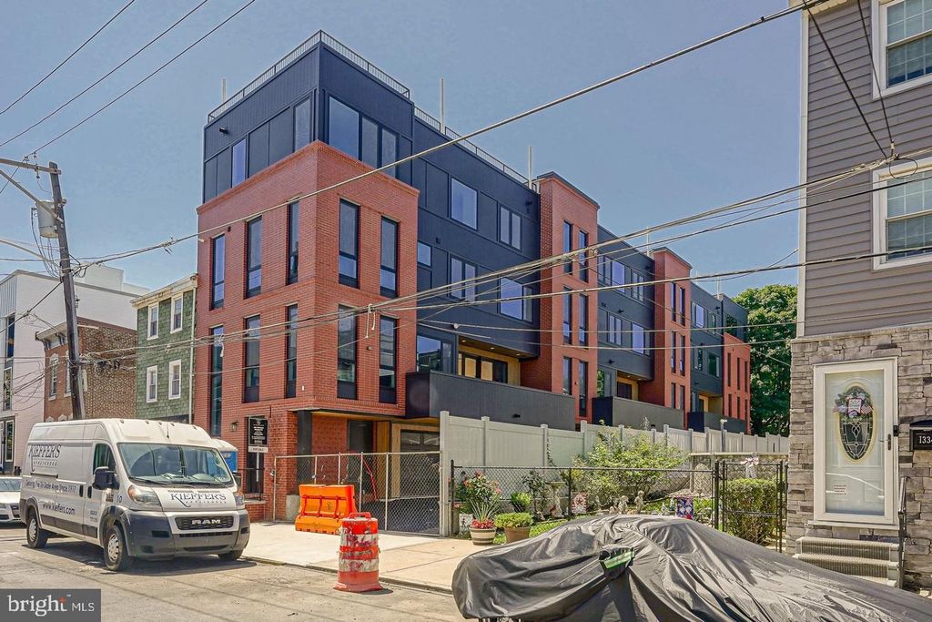 1328 E BERKS ST #3A, PHILADELPHIA, PA 19125 — exterior