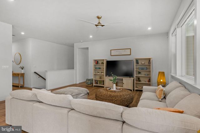 132 TRIANGLE CT, Winchester, VA 22602