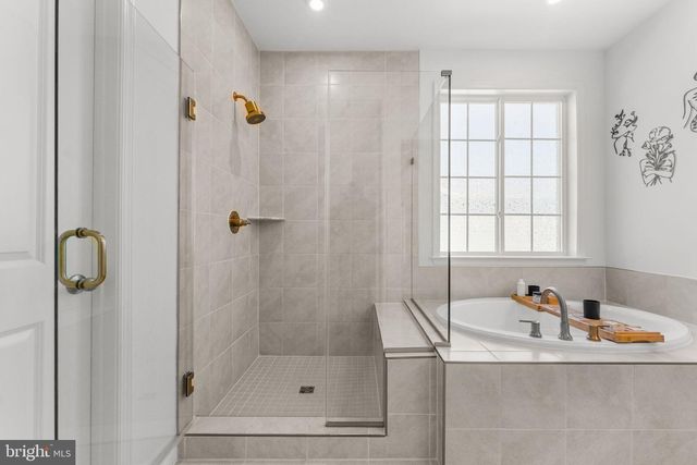 132 TRIANGLE CT, Winchester, VA 22602