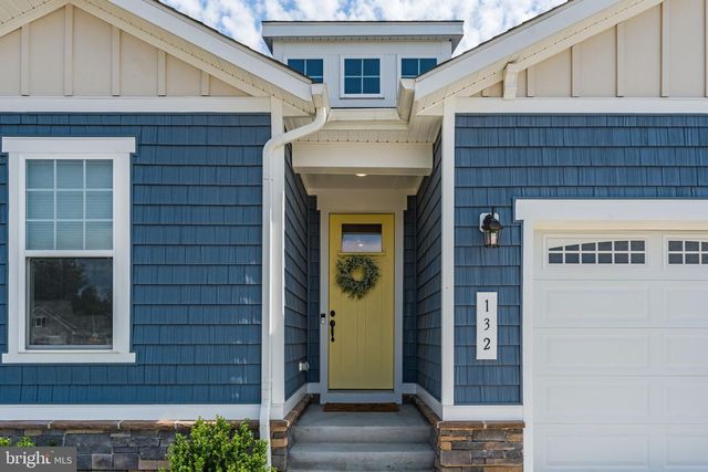 132 TRIANGLE CT, Winchester, VA 22602