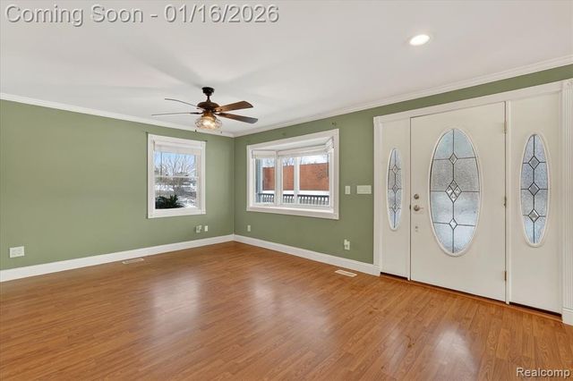 10086 Oakhill Road, Holly, MI 48442