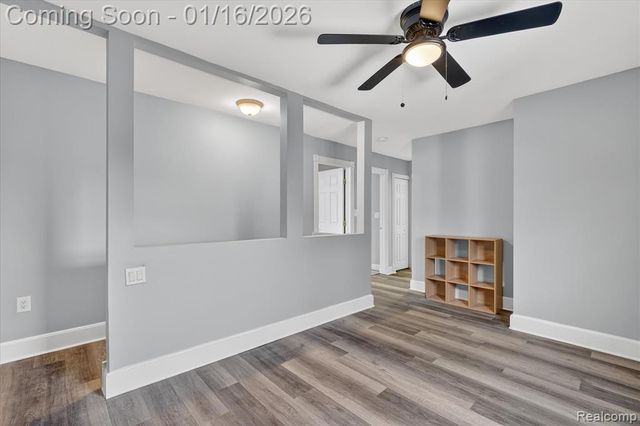 10086 Oakhill Road, Holly, MI 48442