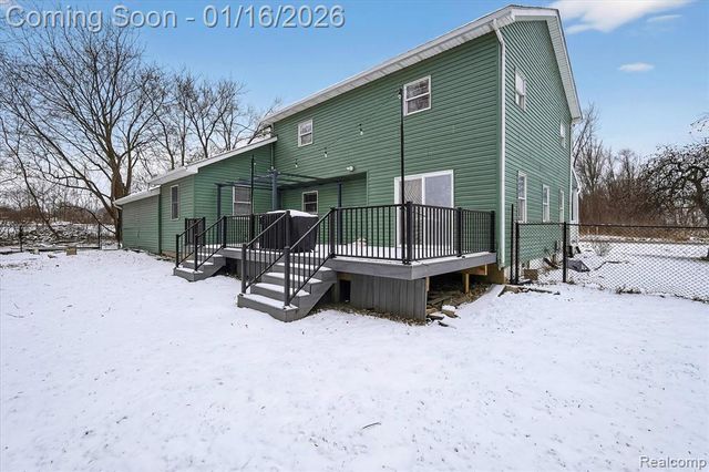 10086 Oakhill Road, Holly, MI 48442