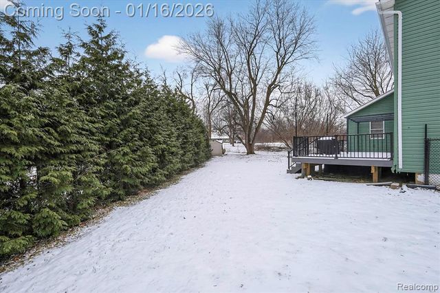 10086 Oakhill Road, Holly, MI 48442