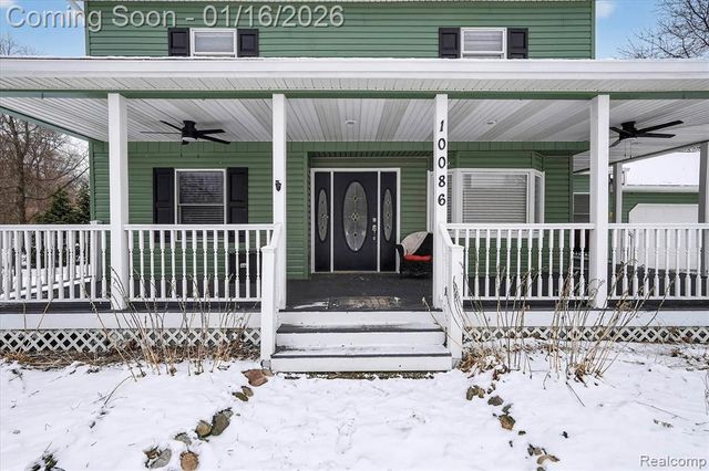 10086 Oakhill Road, Holly, MI 48442