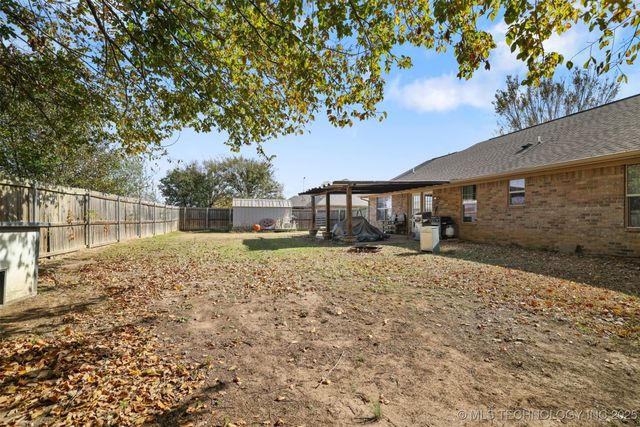 462 Allen, Calera, OK 74730