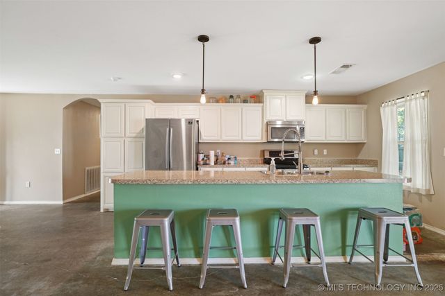 462 Allen, Calera, OK 74730