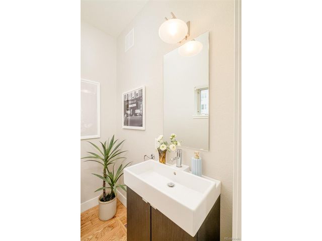 354 W Archer Pl, Denver, CO 80223