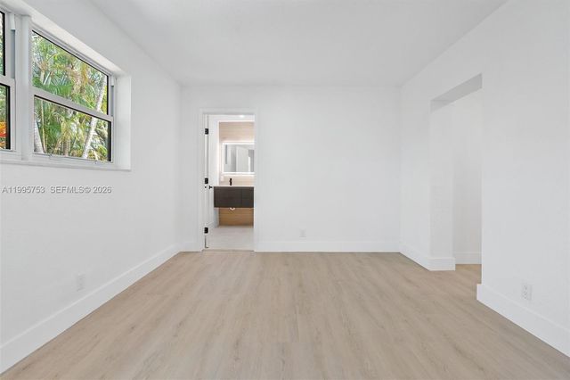 2704 Cleveland St, Hollywood, FL 33020