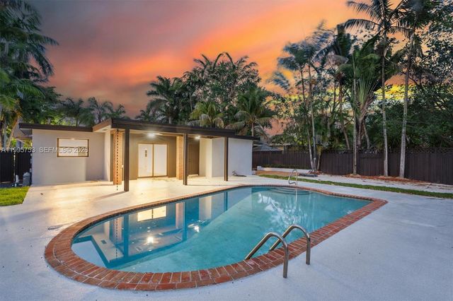 2704 Cleveland St, Hollywood, FL 33020