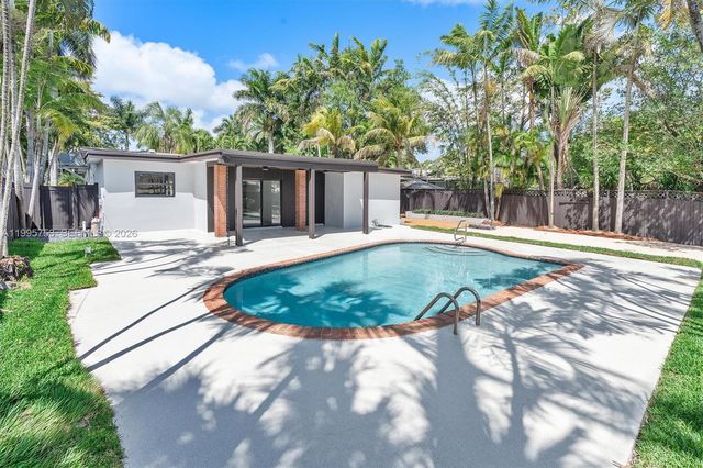 2704 Cleveland St, Hollywood, FL 33020