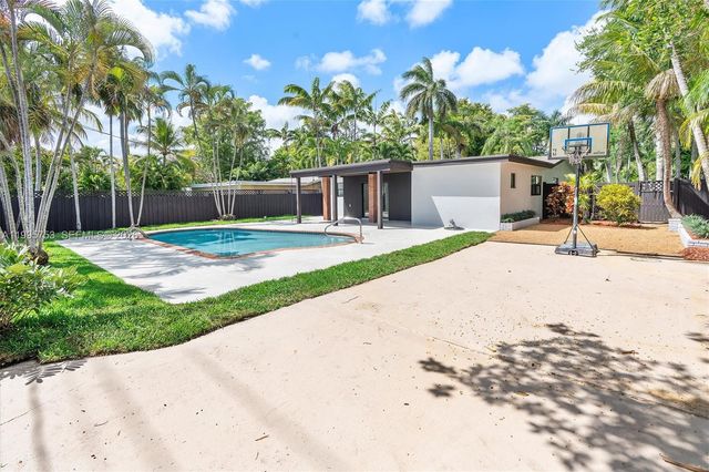 2704 Cleveland St, Hollywood, FL 33020