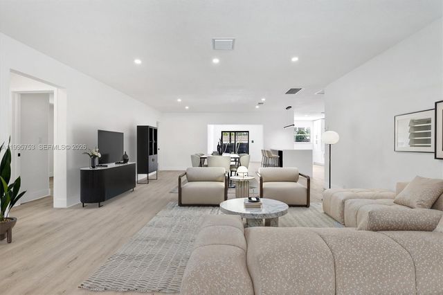 2704 Cleveland St, Hollywood, FL 33020