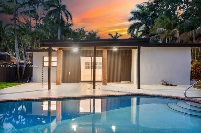 2704 Cleveland St, Hollywood, FL 33020