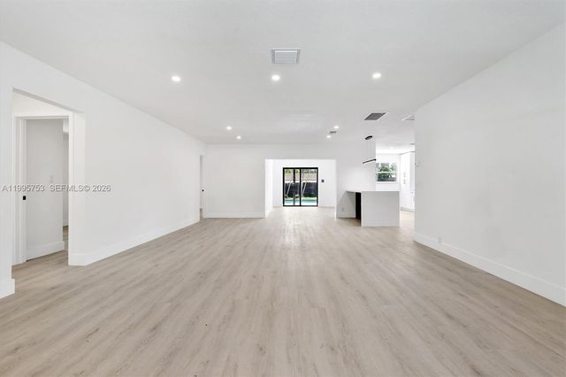 2704 Cleveland St, Hollywood, FL 33020