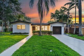 2704 Cleveland St, Hollywood, FL 33020