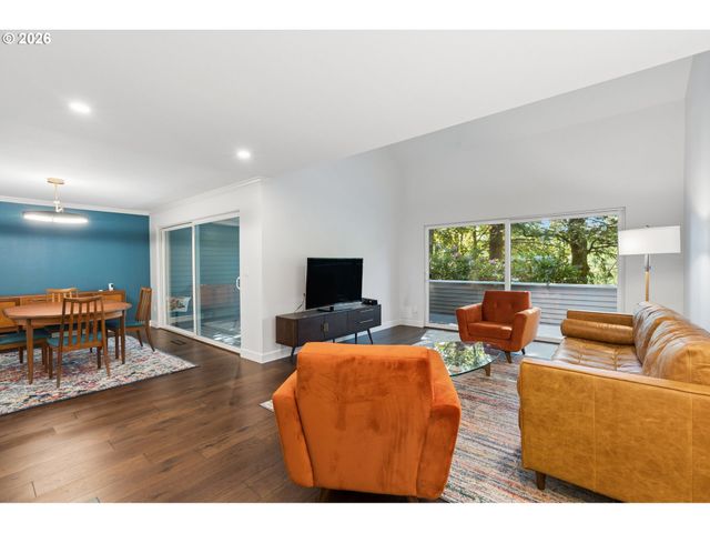 38 GREENRIDGE Ct, Lake Oswego, OR 97035