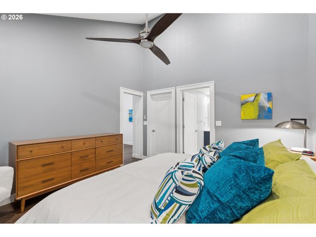 38 GREENRIDGE Ct, Lake Oswego, OR 97035