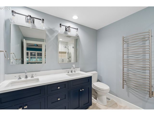 38 GREENRIDGE Ct, Lake Oswego, OR 97035