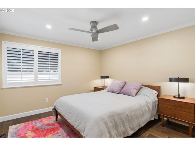 38 GREENRIDGE Ct, Lake Oswego, OR 97035