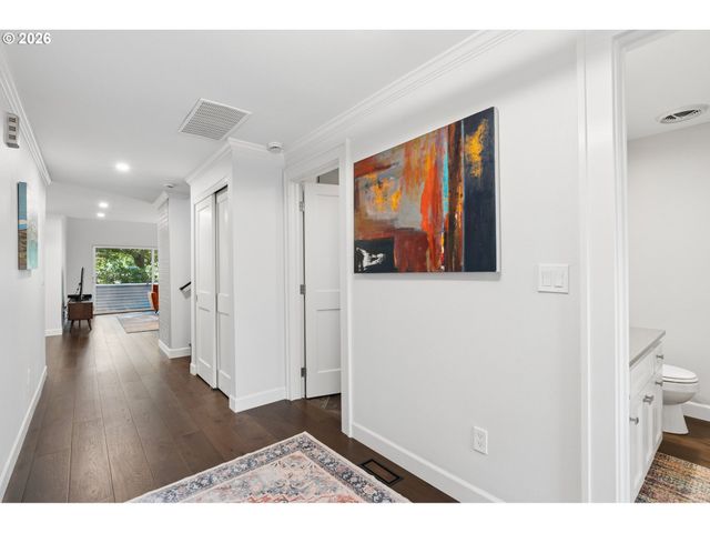 38 GREENRIDGE Ct, Lake Oswego, OR 97035