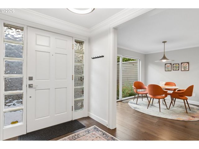 38 GREENRIDGE Ct, Lake Oswego, OR 97035