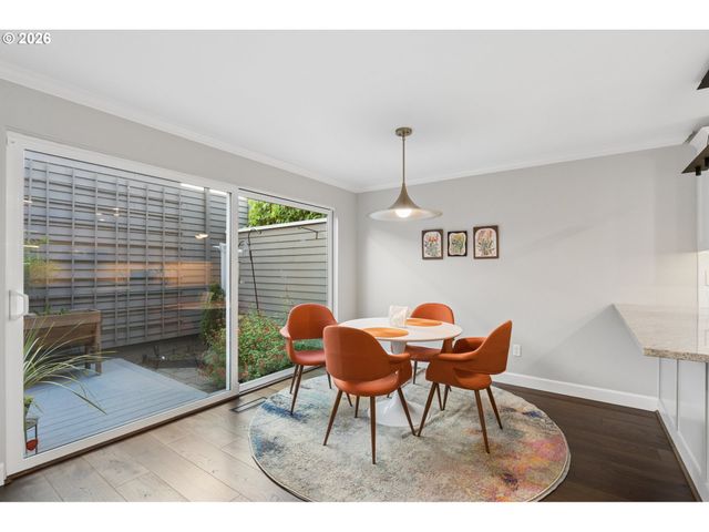 38 GREENRIDGE Ct, Lake Oswego, OR 97035