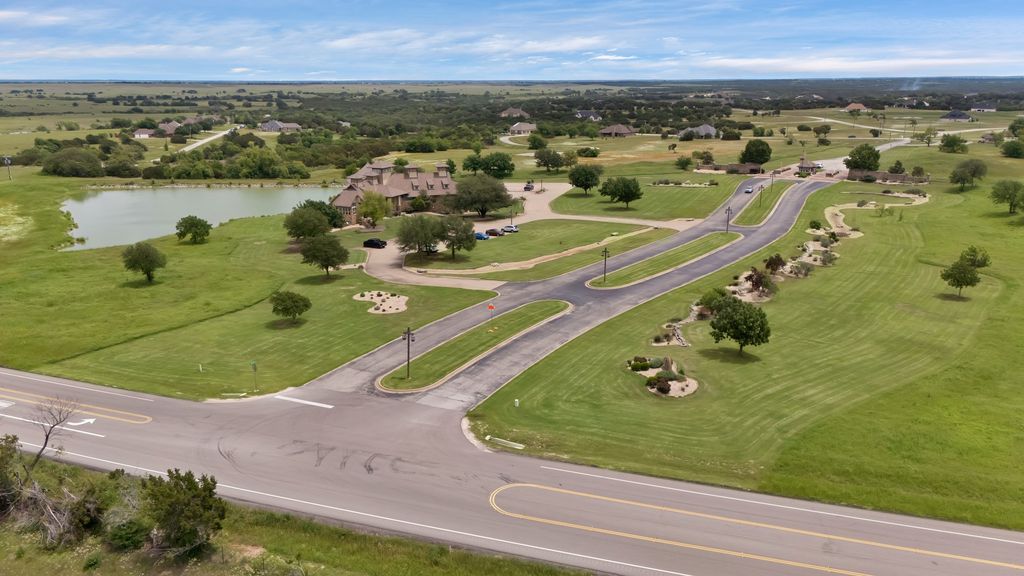 7420 S Aberdeen Drive, Cleburne, TX 76033