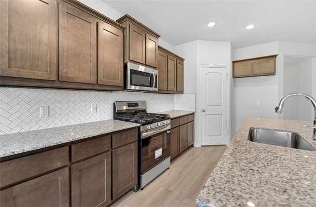 3517 Helena Street, Gainesville, TX 76240