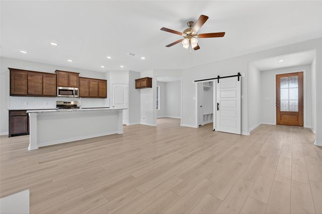 3517 Helena Street, Gainesville, TX 76240