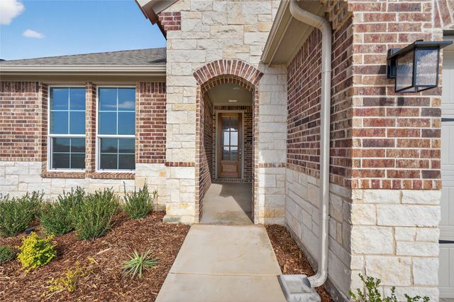 3517 Helena Street, Gainesville, TX 76240