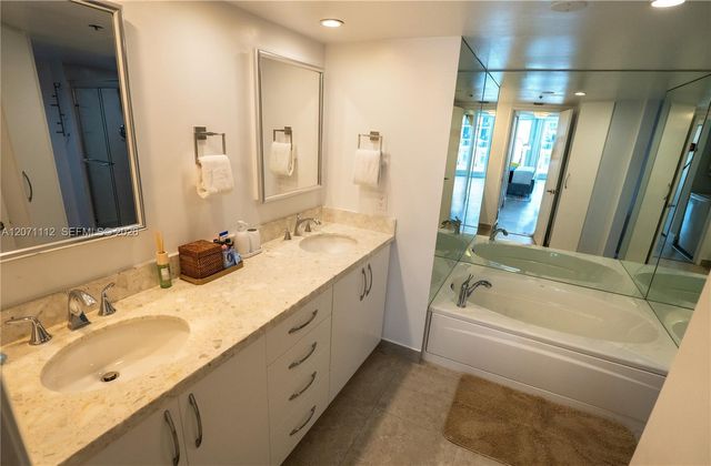 1717 N Bayshore Drive A-3157, Miami, FL 33132