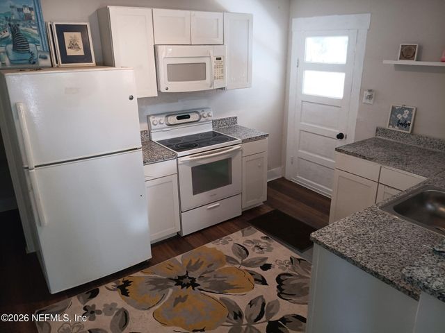 112 PUTNAM Avenue, East Palatka, CA 32131