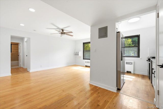 13 Terrace Circle 2B, Great Neck, NY 11021