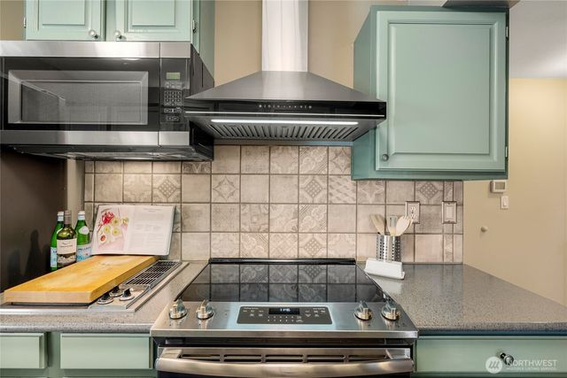 9537 S 213th Street, Kent, WA 98031