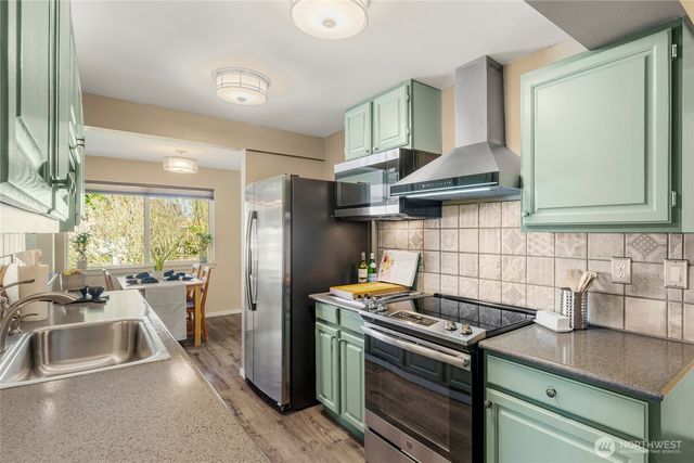 9537 S 213th Street, Kent, WA 98031