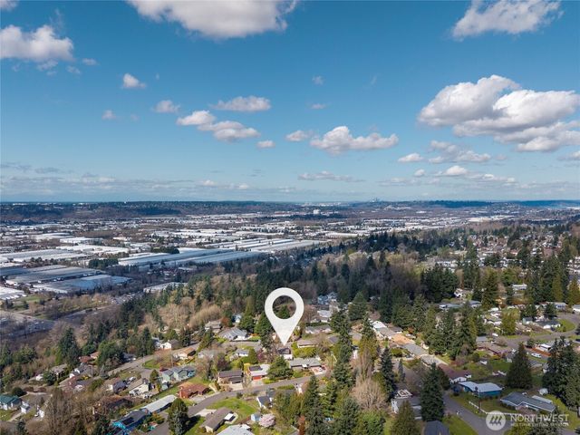 9537 S 213th Street, Kent, WA 98031