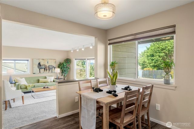 9537 S 213th Street, Kent, WA 98031