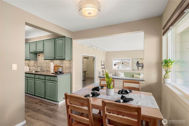 9537 S 213th Street, Kent, WA 98031