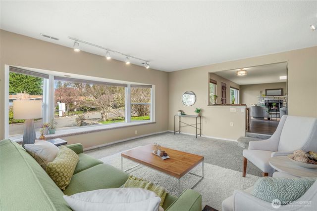 9537 S 213th Street, Kent, WA 98031