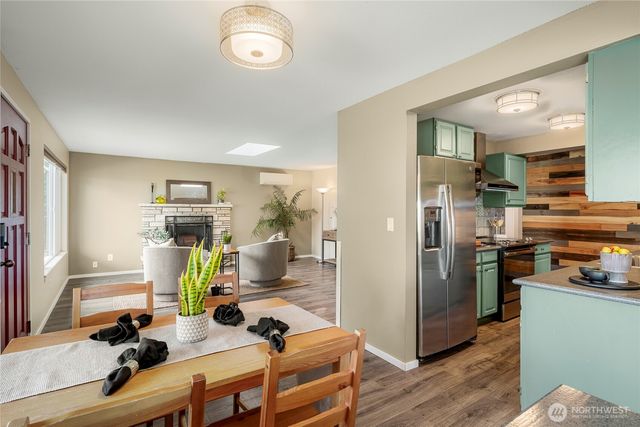 9537 S 213th Street, Kent, WA 98031