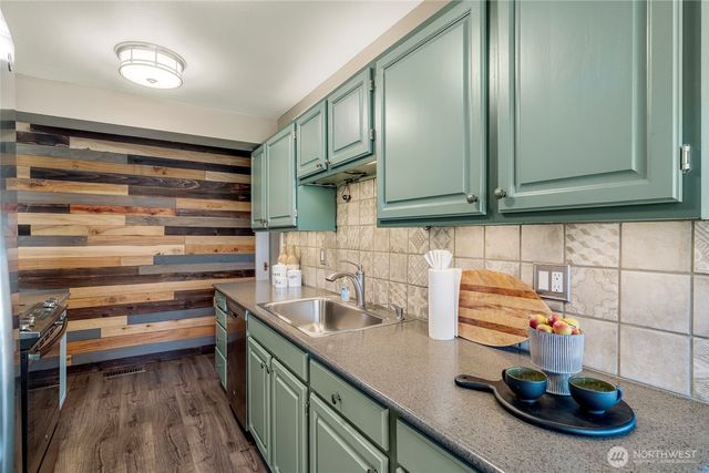 9537 S 213th Street, Kent, WA 98031