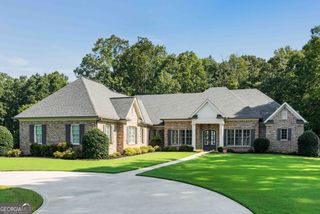 345 Sidney Lane, Fayetteville, GA 30215