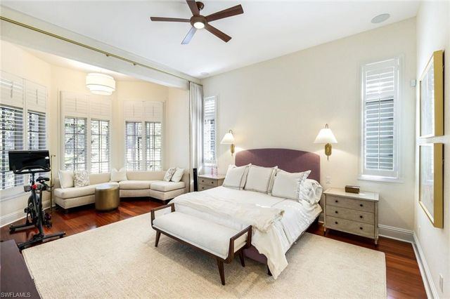 2904 Tiburon BLVD E, Naples, FL 34109