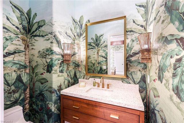 2904 Tiburon BLVD E, Naples, FL 34109