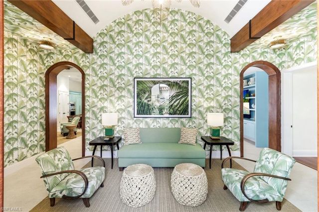 2904 Tiburon BLVD E, Naples, FL 34109