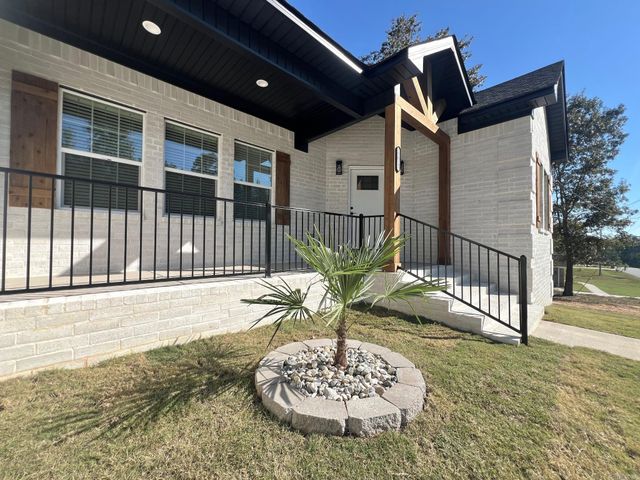 15012 Summer Oak, Mabelvale, AR 72103