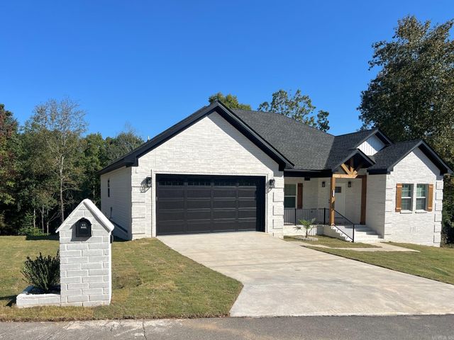 15012 Summer Oak, Mabelvale, AR 72103