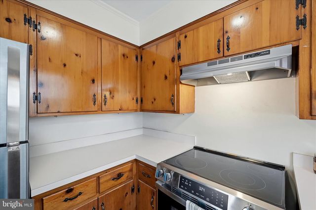 311 S BUCKMARSH ST, Berryville, VA 22611