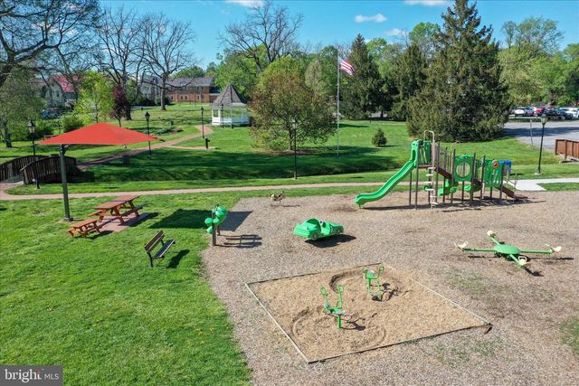 311 S BUCKMARSH ST, Berryville, VA 22611